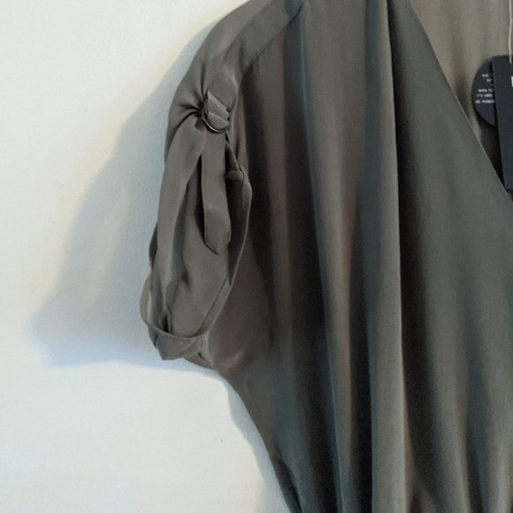 NWT LA Made Maya Silk Short Sleeve V Neck Dress Dusty Olive Size Medium - Picture 7 of 14